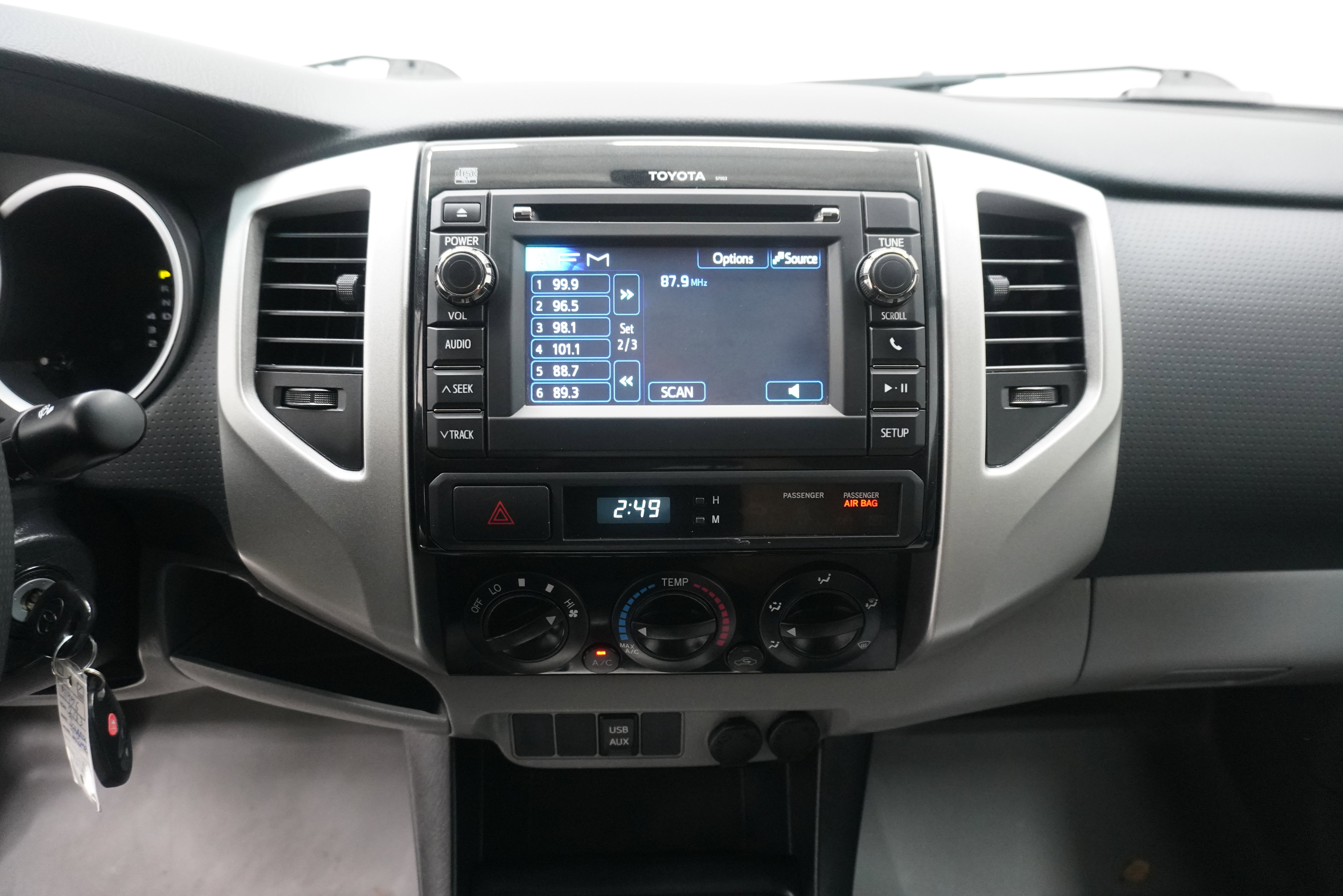 Used 2013 Toyota Tacoma PreRunner w/ SR5 Pkg RWD image 18