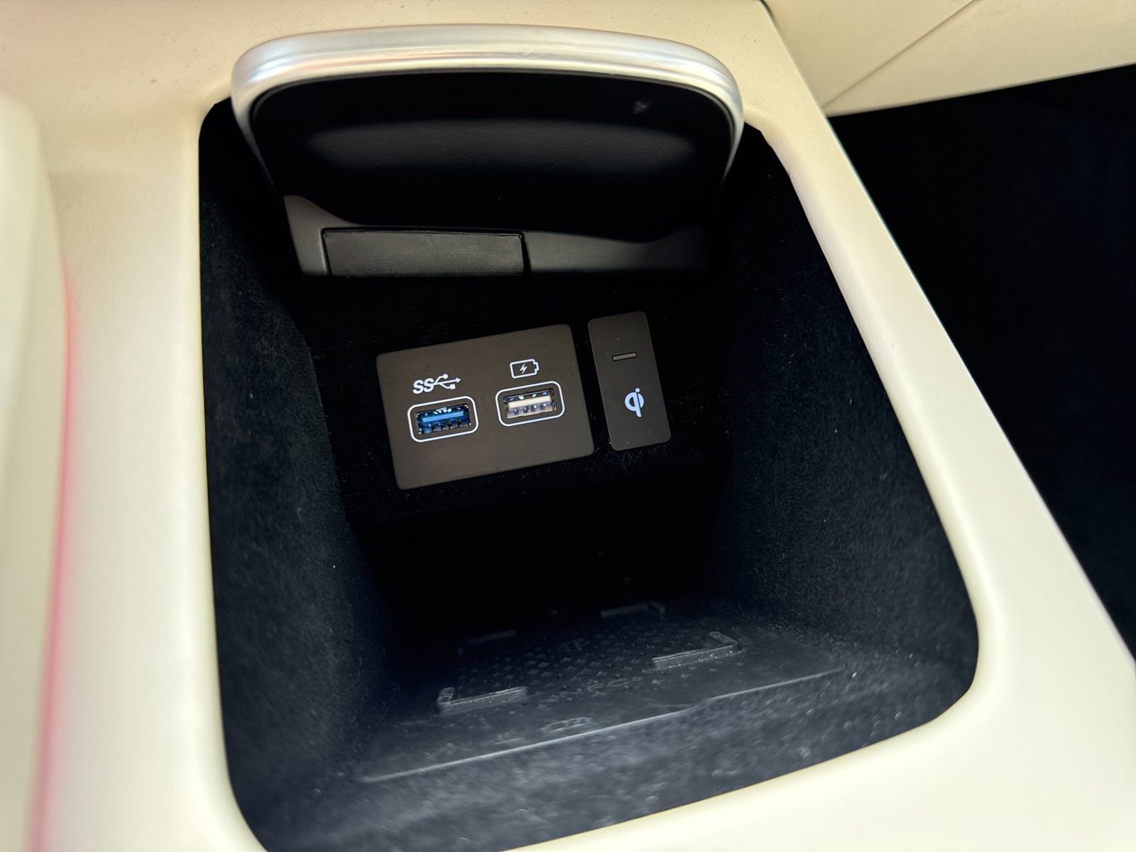 Used 2024 Genesis GV70 3.5T Sport w/ Sport Prestige Package image 27