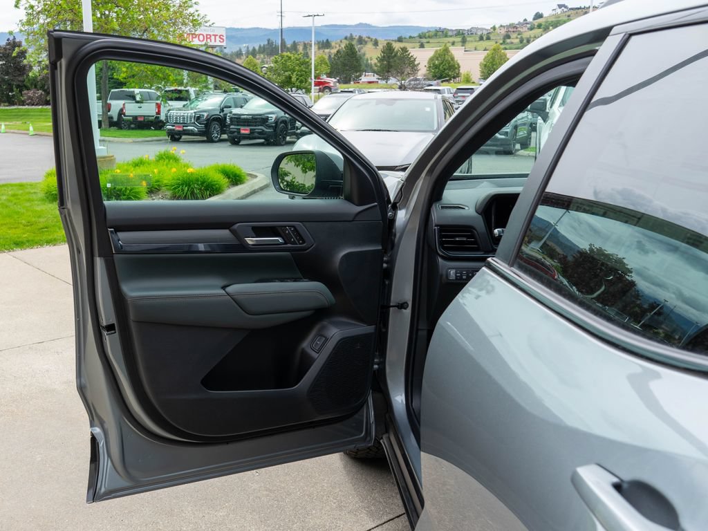 New 2026 GMC Terrain AT4 w/ Convenience Package III AWD/4WD image 16