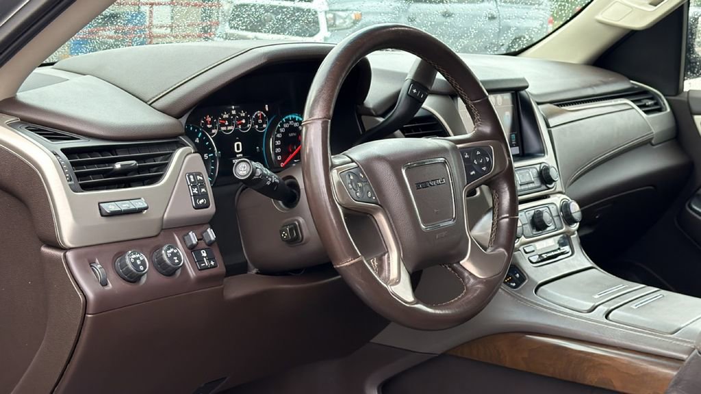 Used 2019 GMC Yukon Denali w/ Denali Ultimate Package AWD/4WD image 22