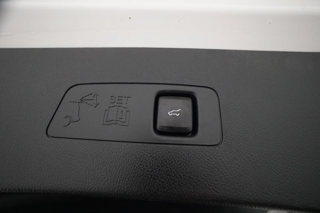 Used 2020 Lincoln Corsair AWD w/ Luxury Package image 15