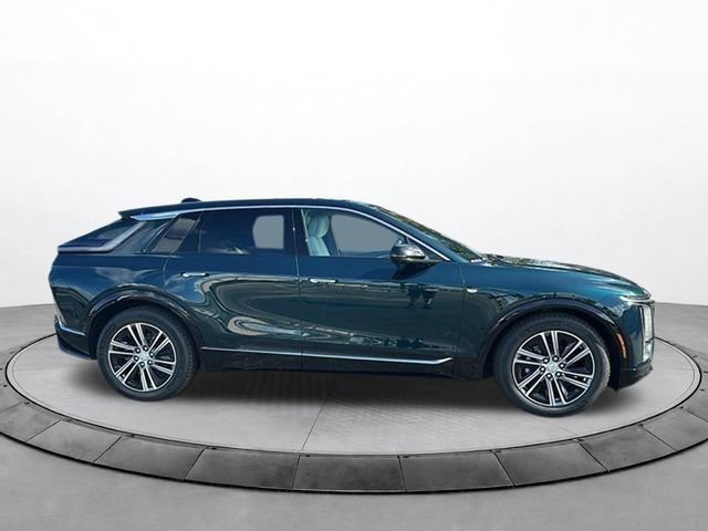 New 2026 Cadillac Lyriq Premium Luxury image 8