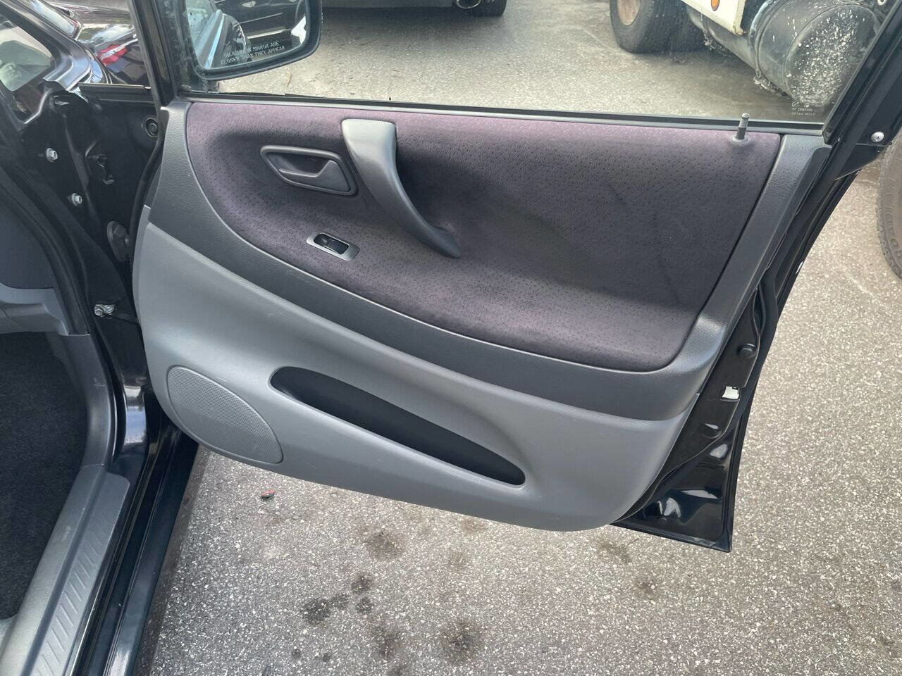 Used 2004 Suzuki Aerio S image 21