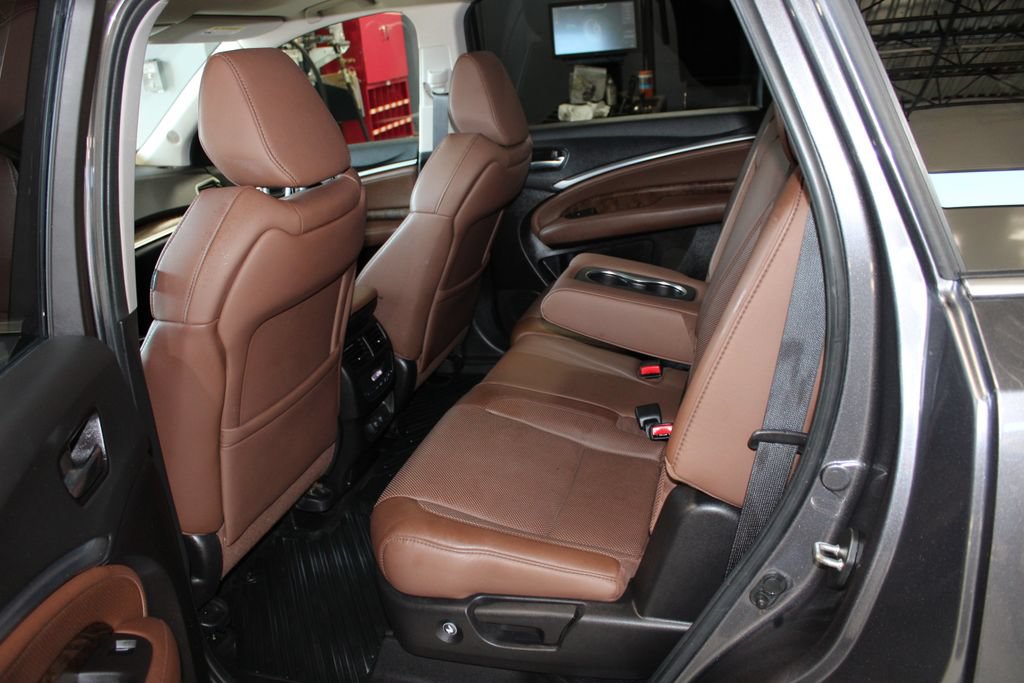 Used 2020 Acura MDX w/ Technology Package AWD/4WD image 13