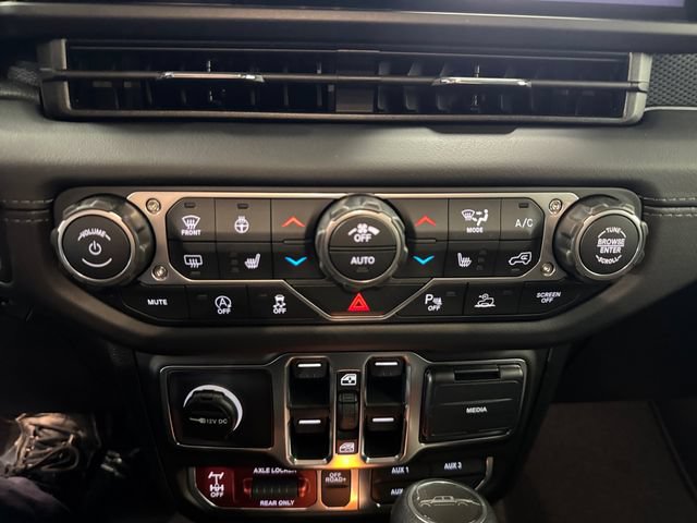 New 2026 Jeep Gladiator Mojave w/ Safety Group AWD/4WD image 3