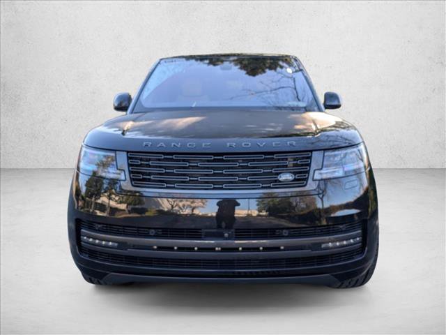 Used 2023 Land Rover Range Rover SE image 2