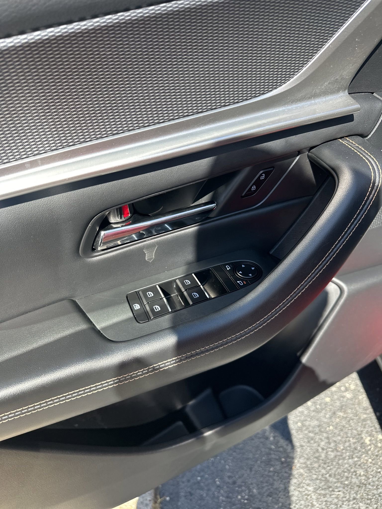 Used 2025 MAZDA CX-70 Plug-In Hybrid w/ Premium Pkg image 33