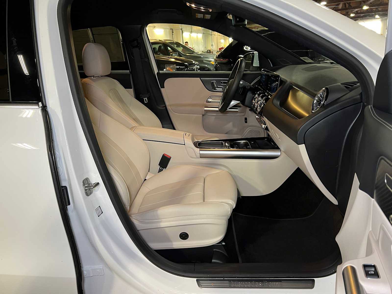 Certified 2025 Mercedes-Benz GLA 250 4MATIC image 13