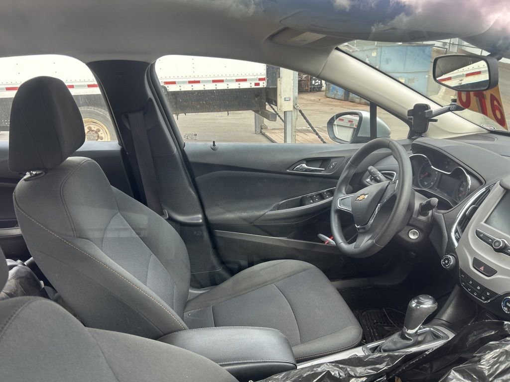 Used 2017 Chevrolet Cruze LS image 8