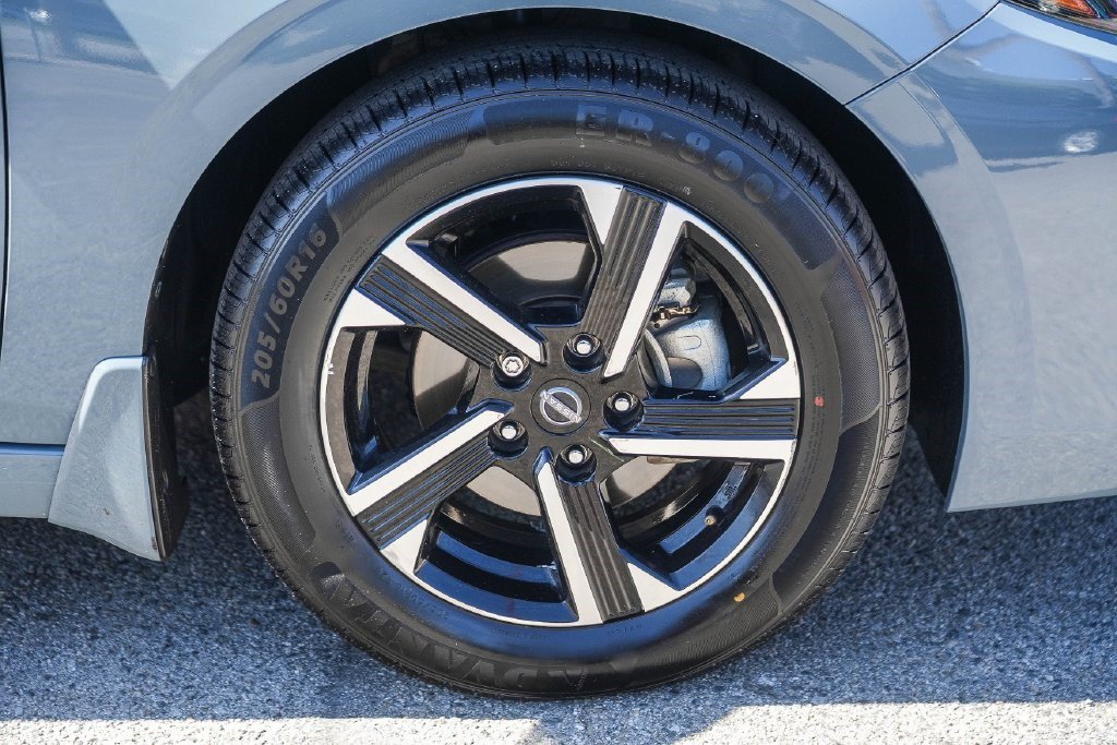 Used 2024 Nissan Sentra SV FWD image 10
