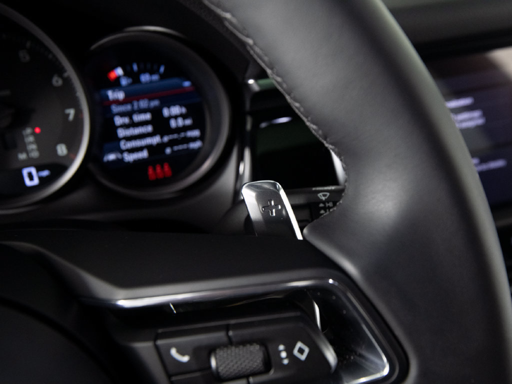 Certified 2026 Porsche Macan AWD/4WD image 23
