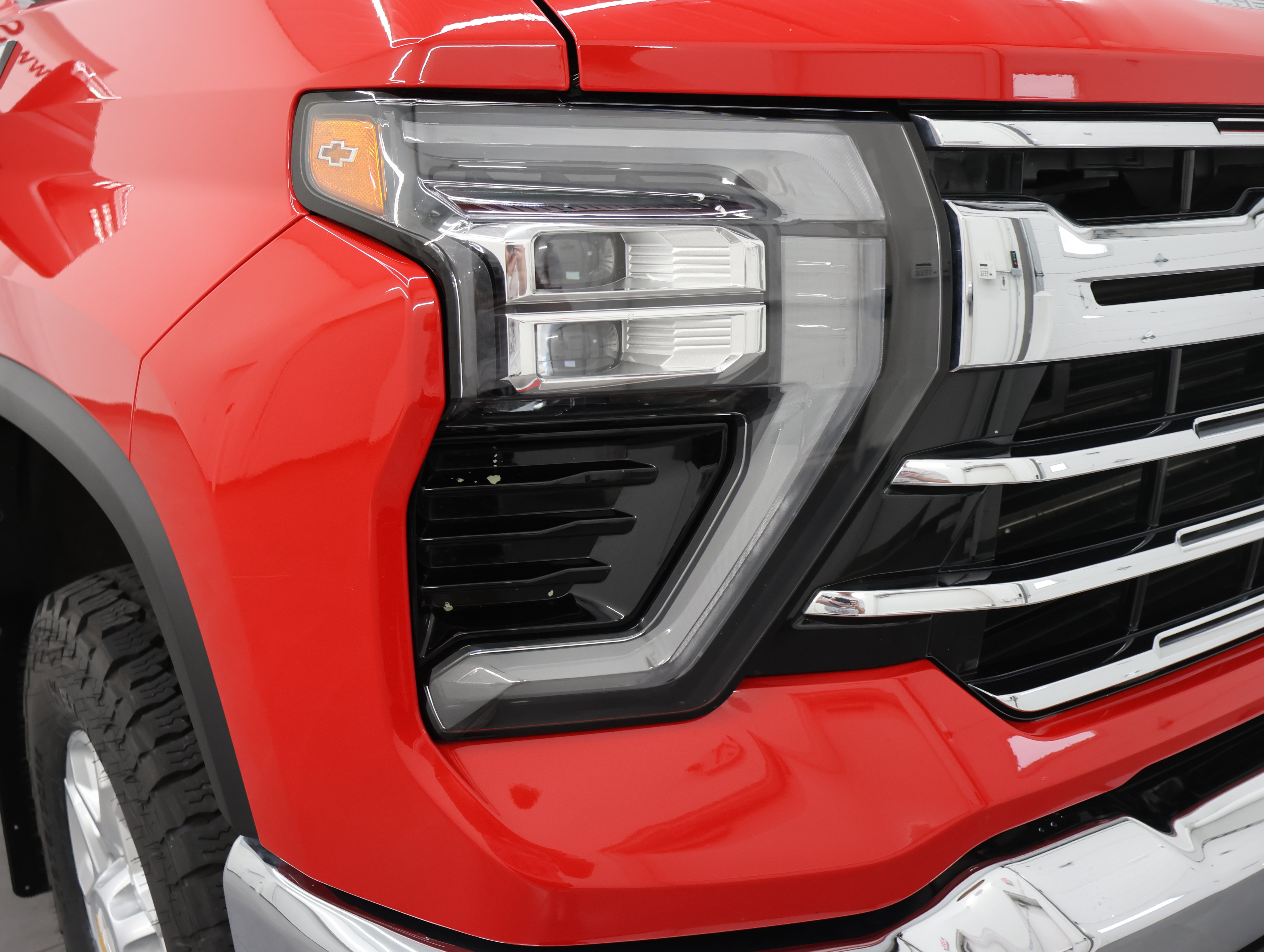 Used 2024 Chevrolet Silverado 2500 LTZ w/ LTZ Plus Package AWD/4WD image 28