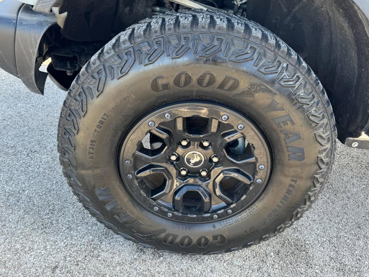 Used 2023 Ford Bronco Wildtrak image 7