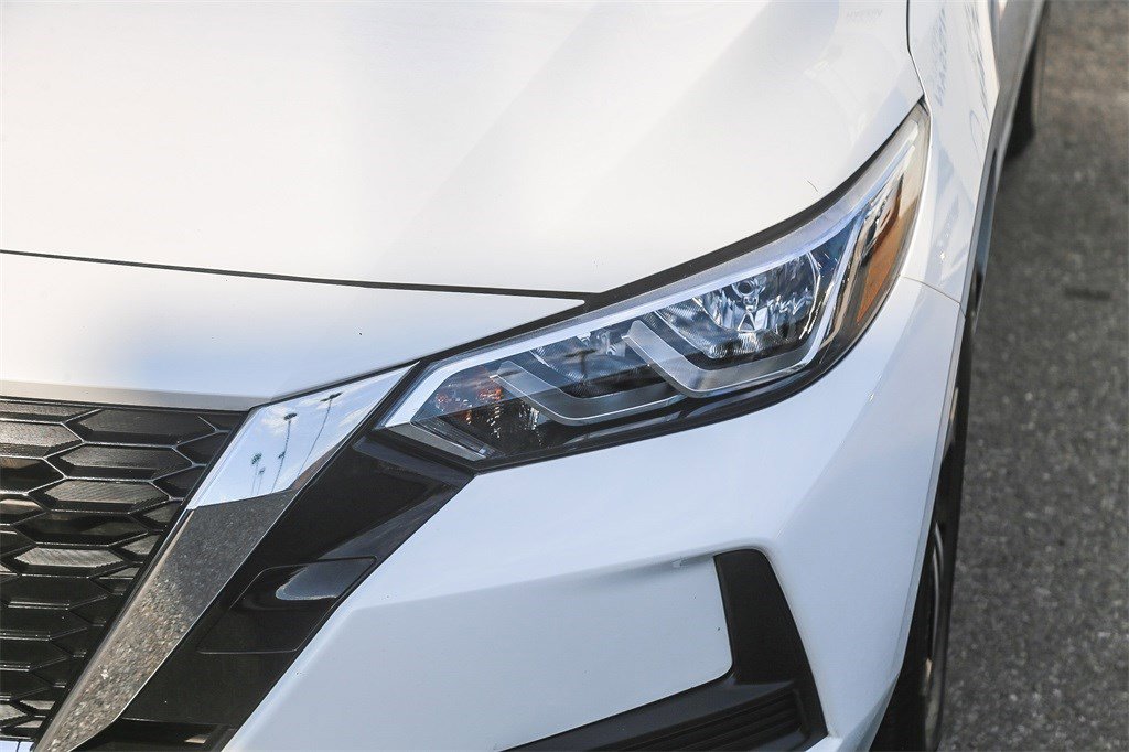 Used 2022 Nissan Sentra SV w/ All-Weather Package image 4