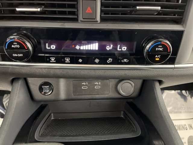 Used 2024 Nissan Rogue SV FWD image 28
