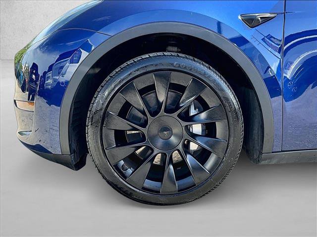 Used 2022 Tesla Model Y Long Range AWD/4WD image 10