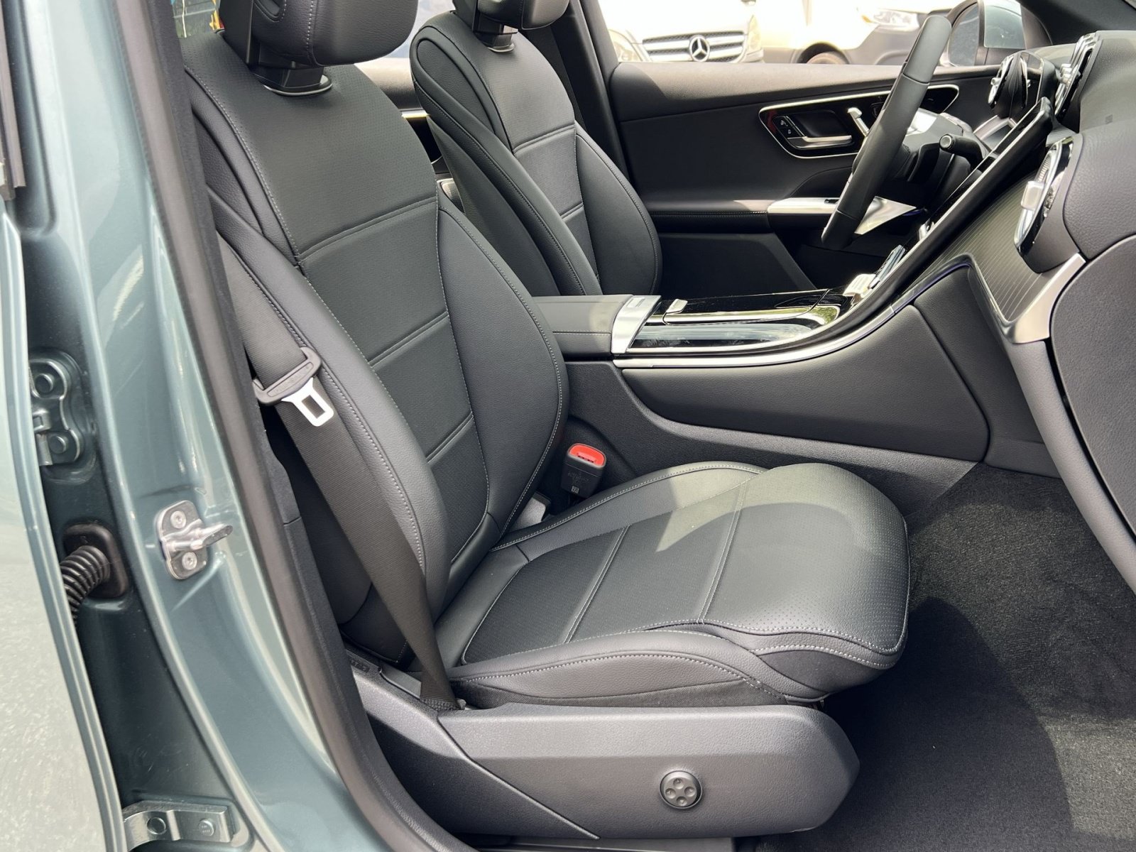 New 2026 Mercedes-Benz GLC 300 4MATIC image 33