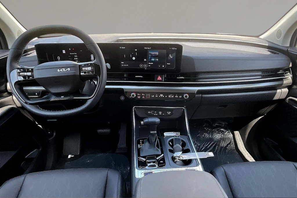 New 2027 Kia Carnival SX FWD image 5