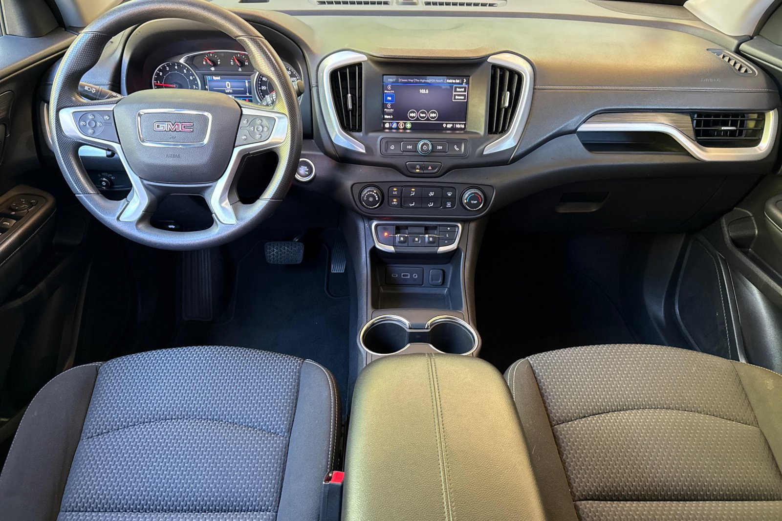 Used 2024 GMC Terrain SLE FWD image 17