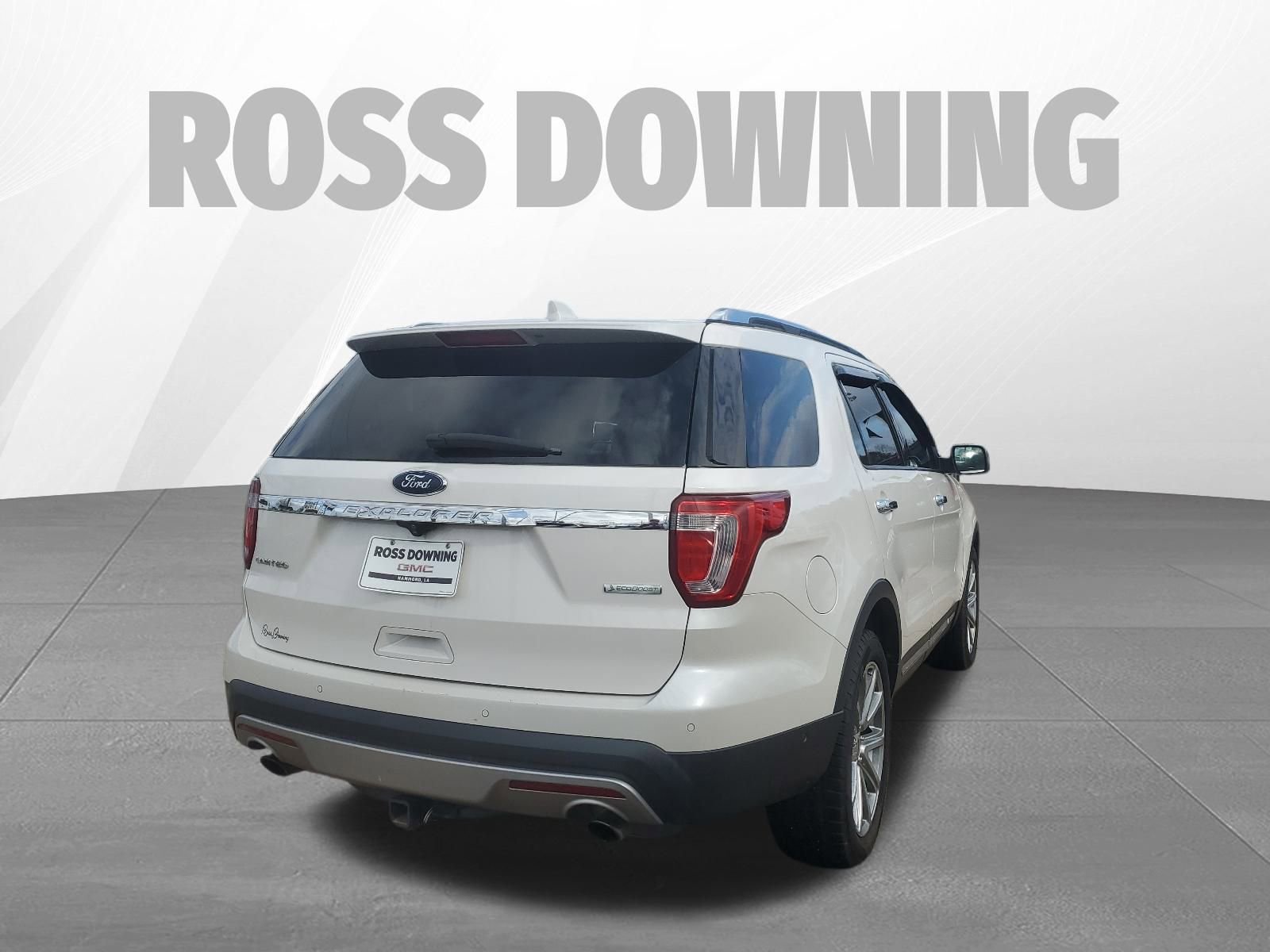 Used 2017 Ford Explorer Limited w/ Equipment Group 301A image 4