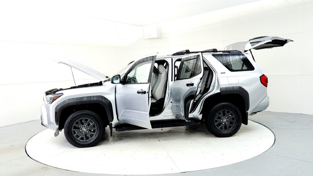 Certified 2025 Toyota 4Runner SR5 AWD/4WD image 10