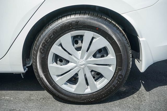 Used 2023 Nissan Versa S w/ Trunk Package image 12