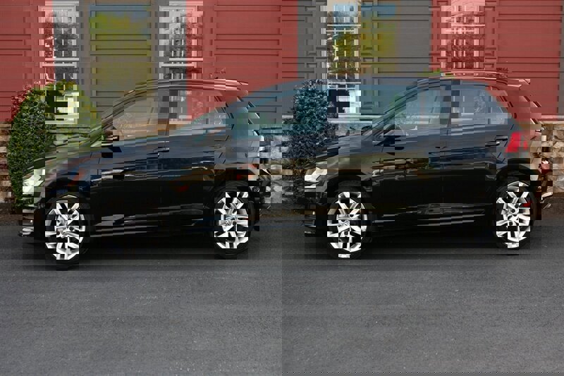 Used 2015 Volkswagen Golf SEL FWD image 4