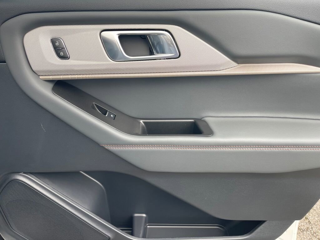 New 2026 Ford Explorer Active image 16