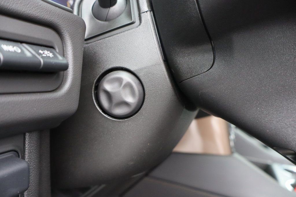 Used 2023 Chevrolet Suburban High Country image 6