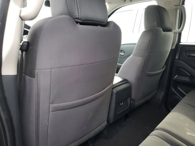 Used 2022 Nissan Frontier SV w/ Graphics Package image 23