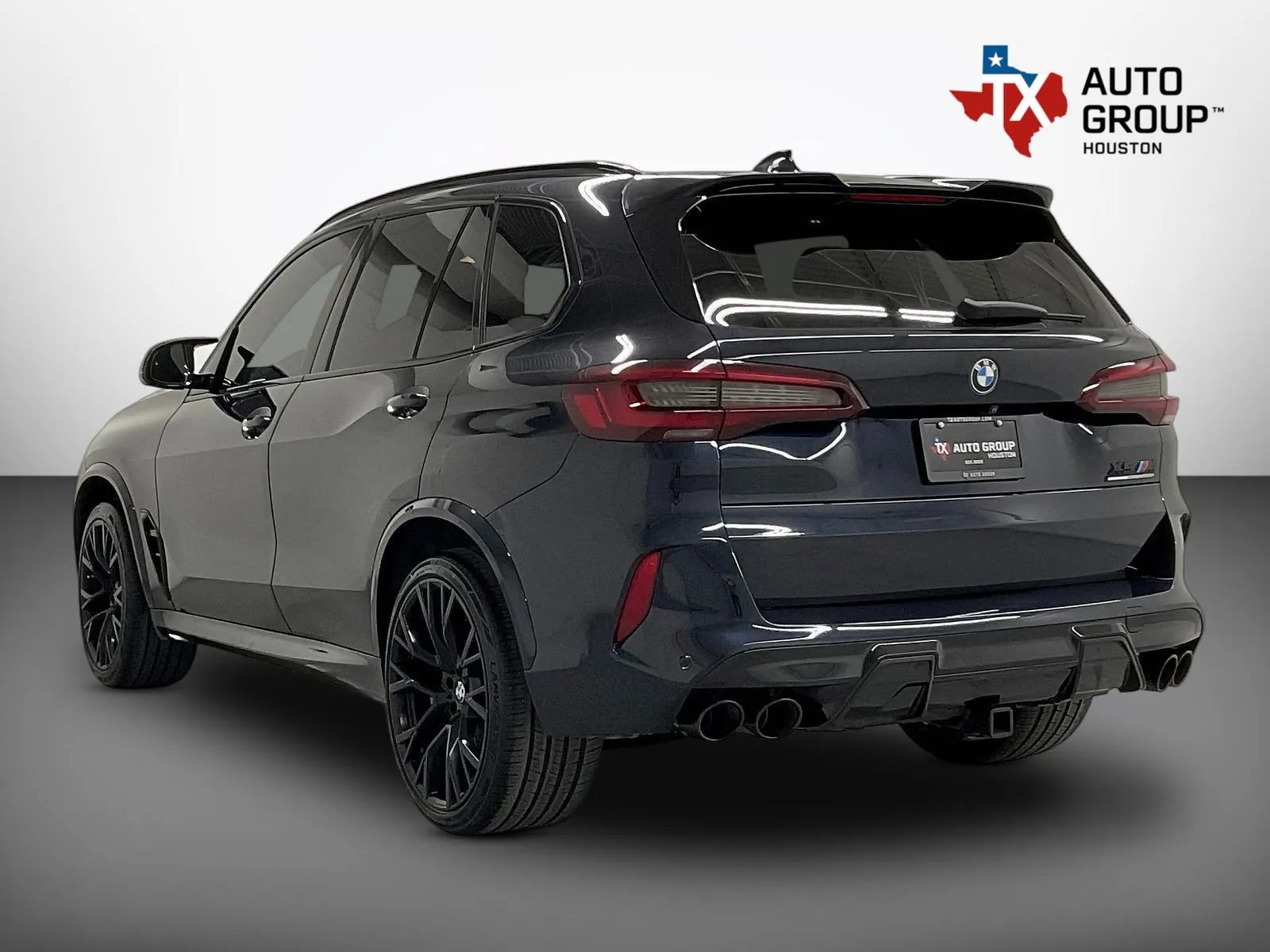 Used 2022 BMW X5 M w/ Competition Package 2 AWD/4WD image 3