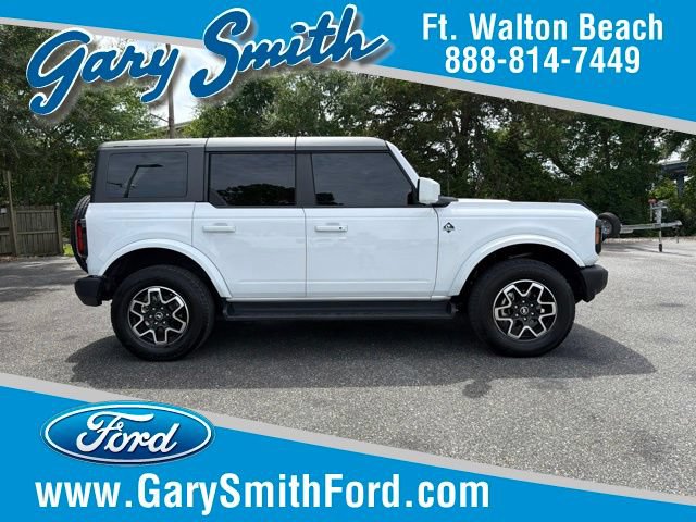 Used 2025 Ford Bronco Outer Banks AWD/4WD image 1