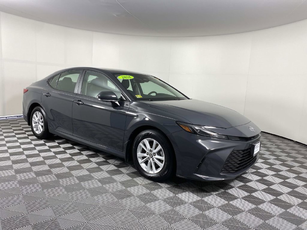 Used 2026 Toyota Camry LE w/ Convenience Package FWD image 1
