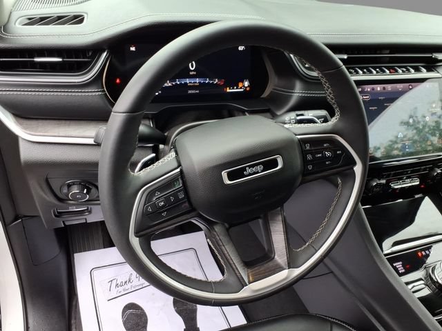 Used 2023 Jeep Grand Cherokee Limited AWD/4WD image 21