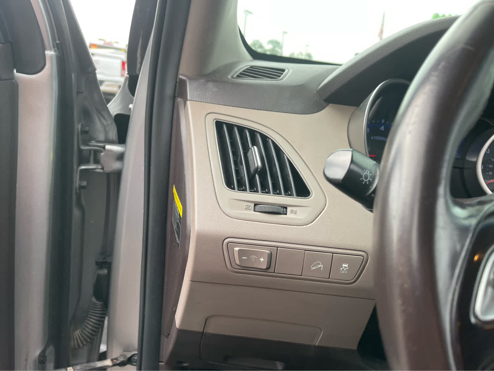 Used 2015 Hyundai Tucson Limited FWD image 14