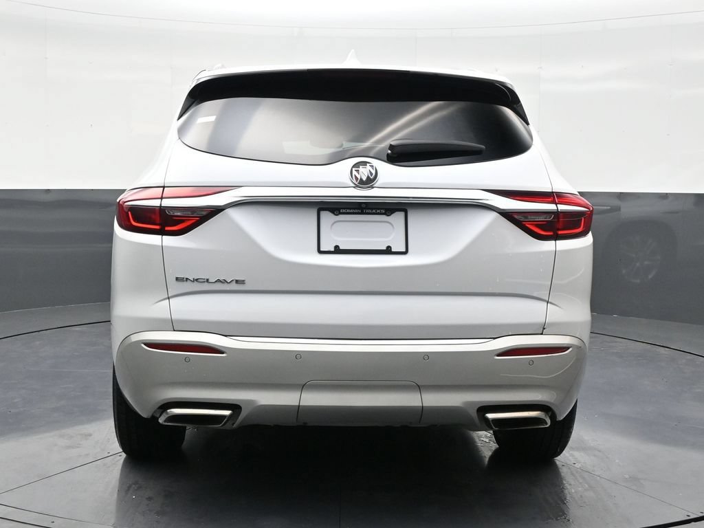 Used 2021 Buick Enclave Essence w/ Sound and Sites Package FWD image 4