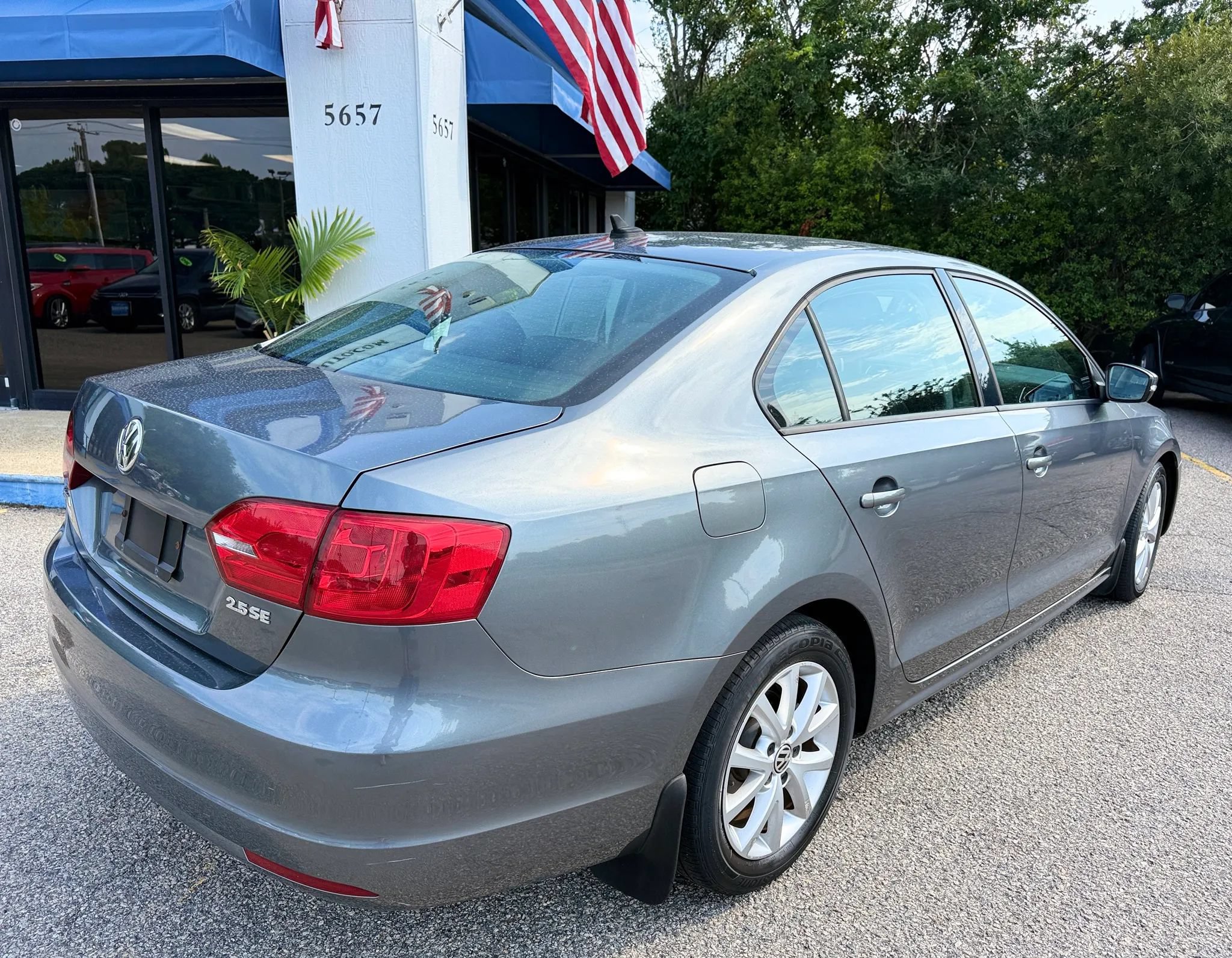 Used 2012 Volkswagen Jetta SE FWD image 16