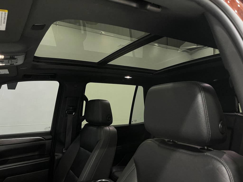 Used 2023 Chevrolet Tahoe LT w/ Luxury Package image 12