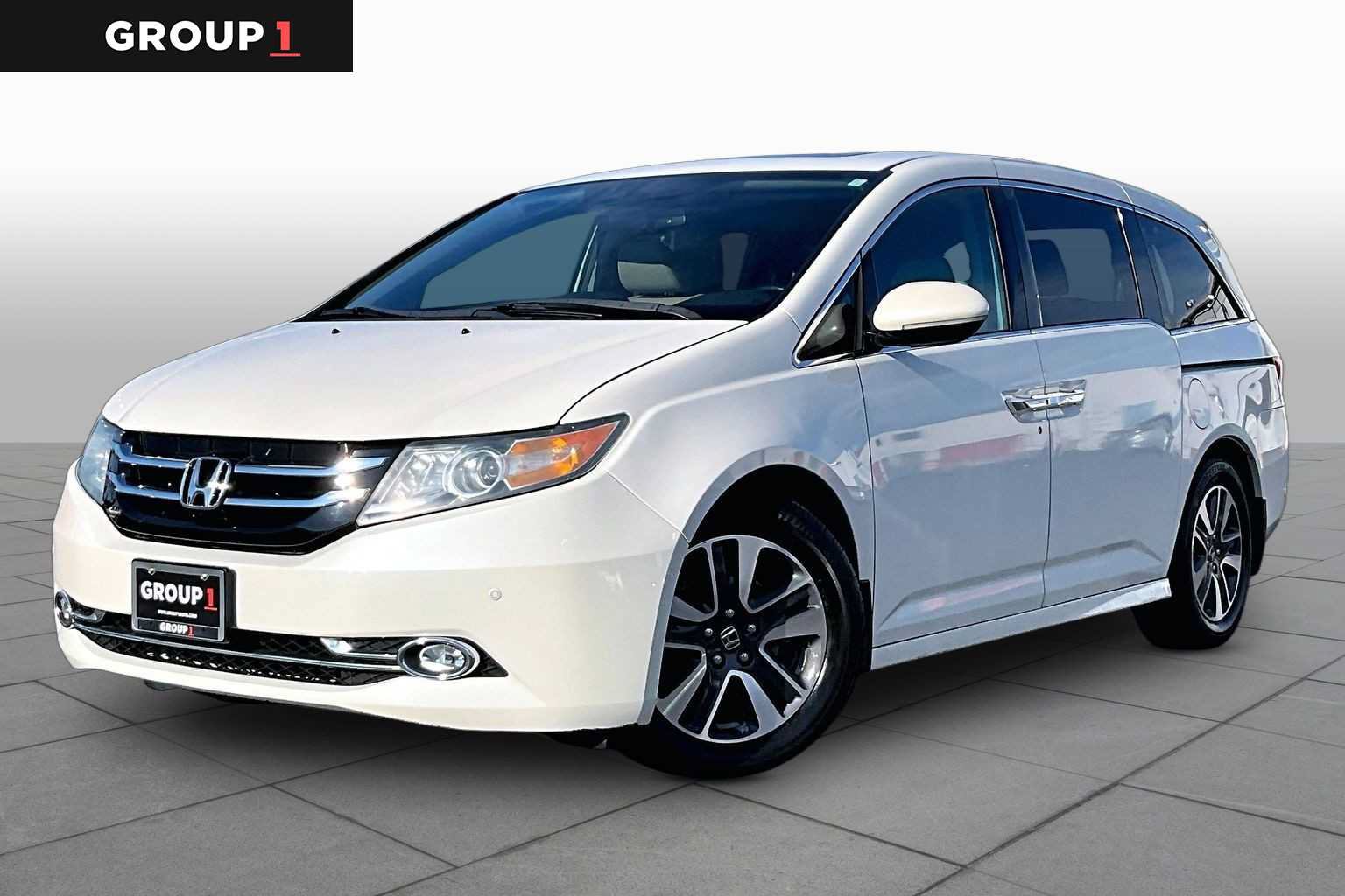 Used 2016 Honda Odyssey Touring video 1