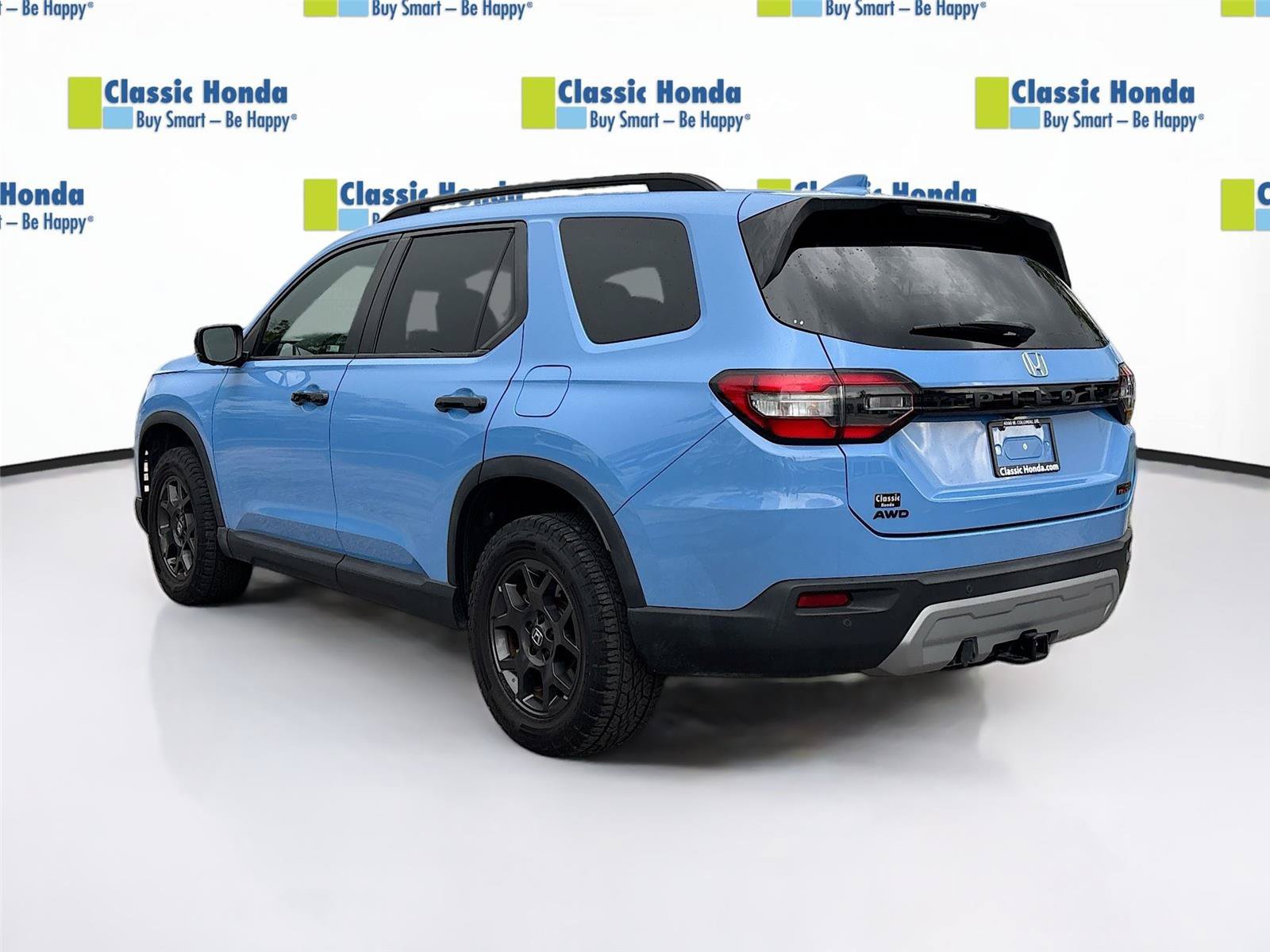 Certified 2023 Honda Pilot TrailSport image 5
