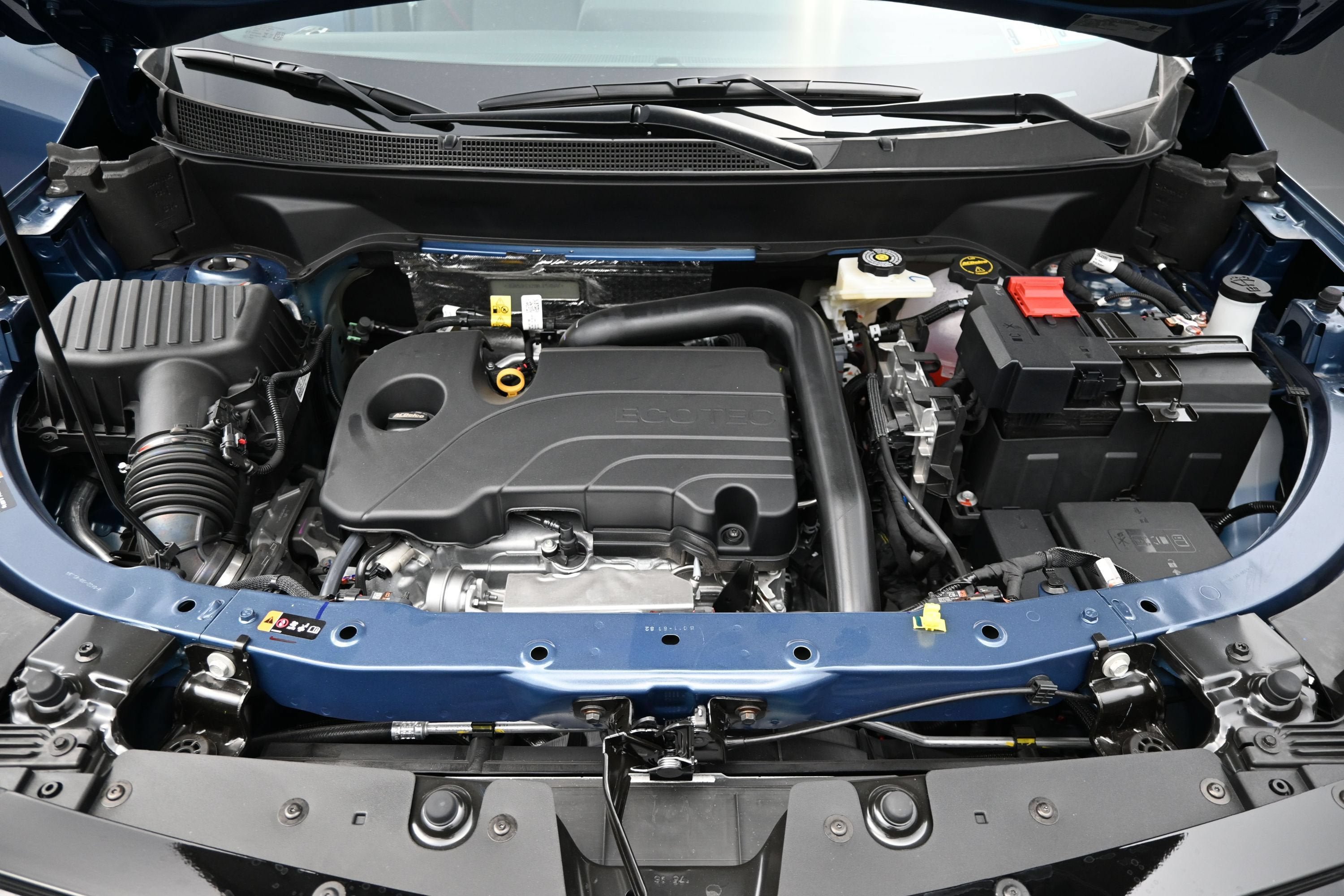 New 2027 Chevrolet Equinox RS w/ Convenience Package III FWD image 36