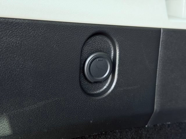 Used 2022 Nissan Rogue SV AWD/4WD image 11