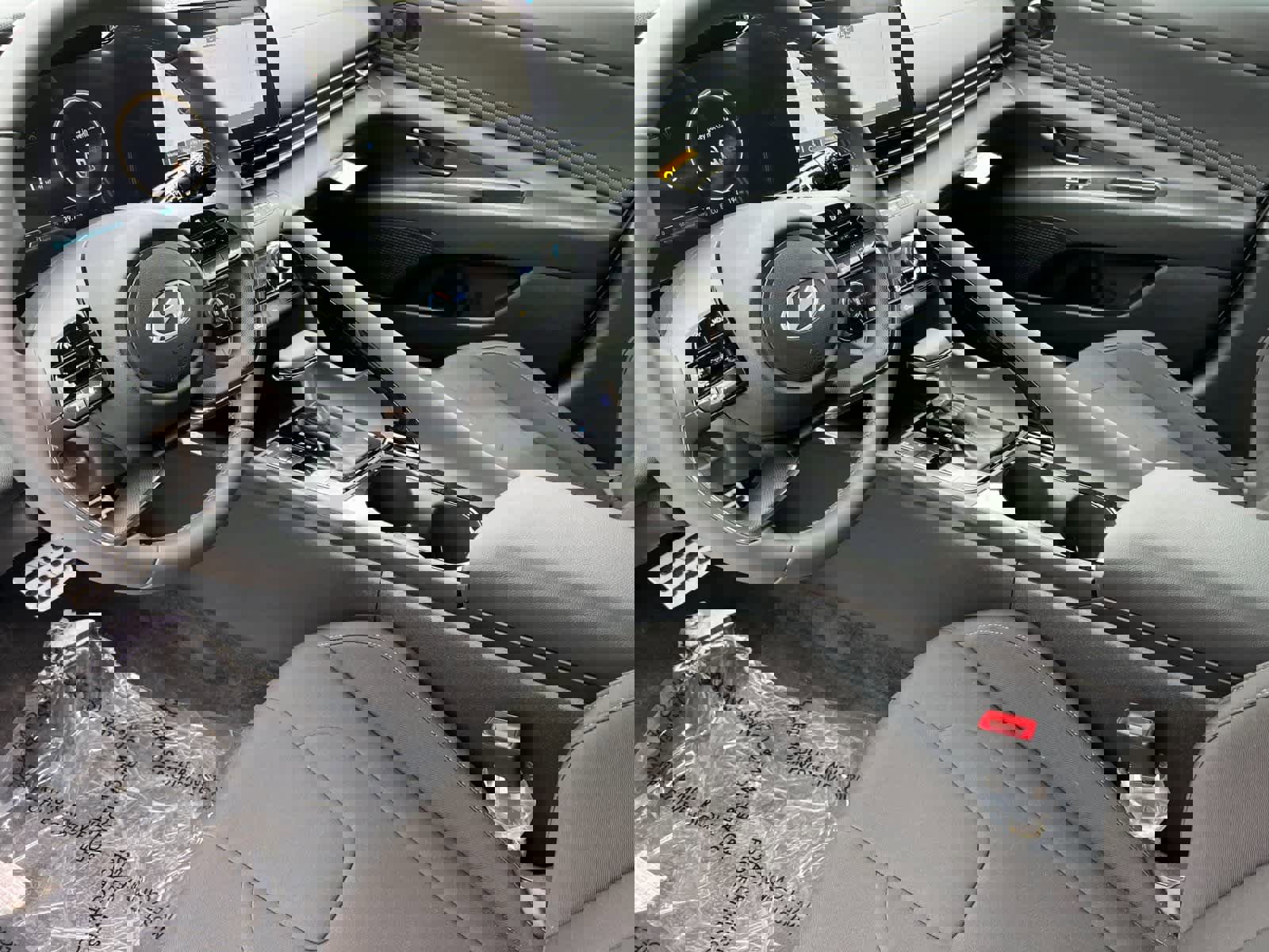 New 2025 Hyundai Elantra SEL image 12