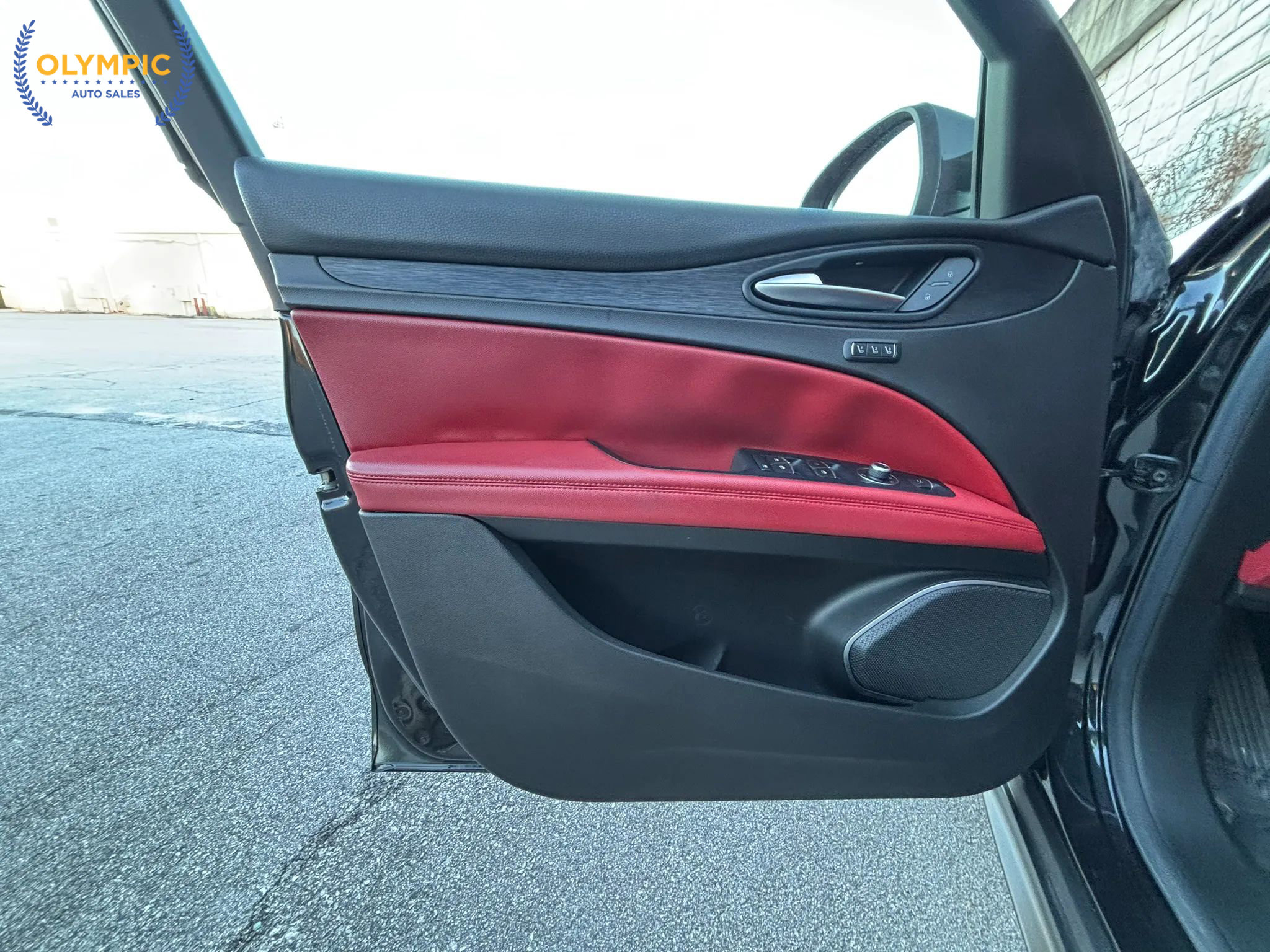 Used 2020 Alfa Romeo Stelvio w/ Nero Edizione image 40