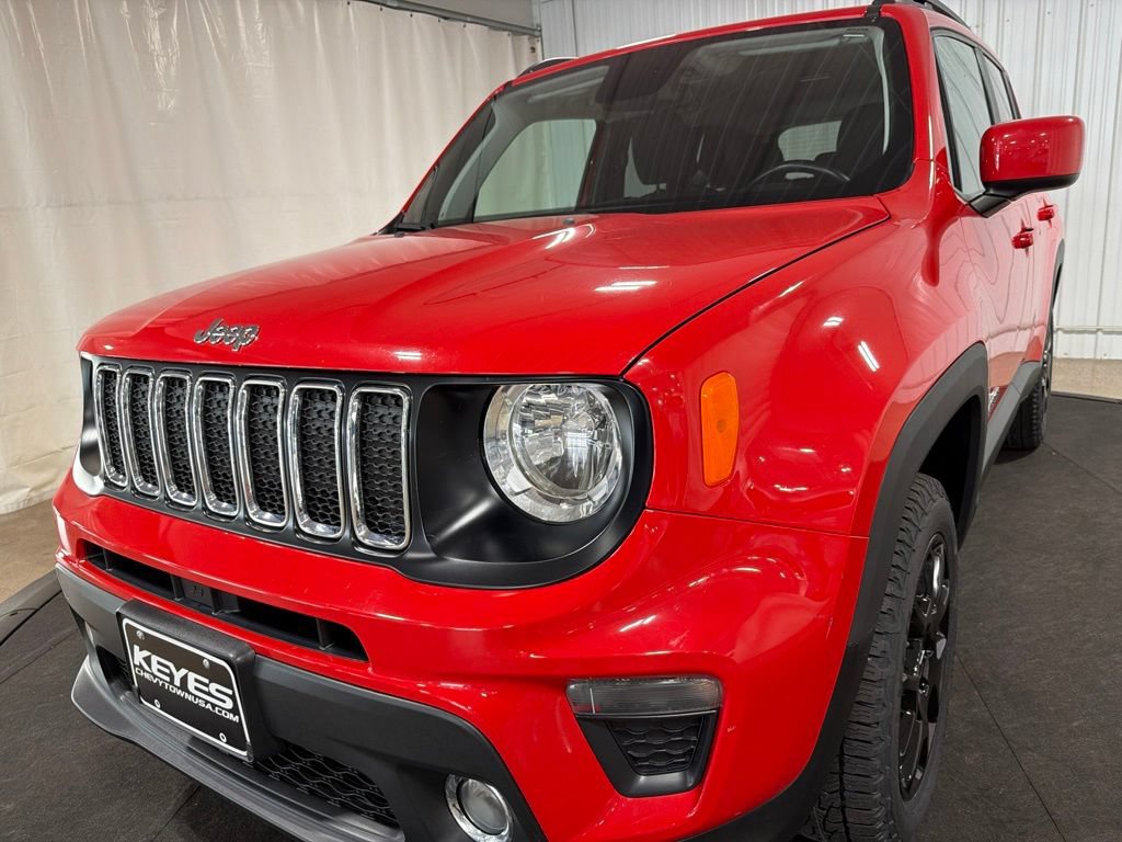Used 2020 Jeep Renegade Latitude w/ Cold Weather Group AWD/4WD image 14