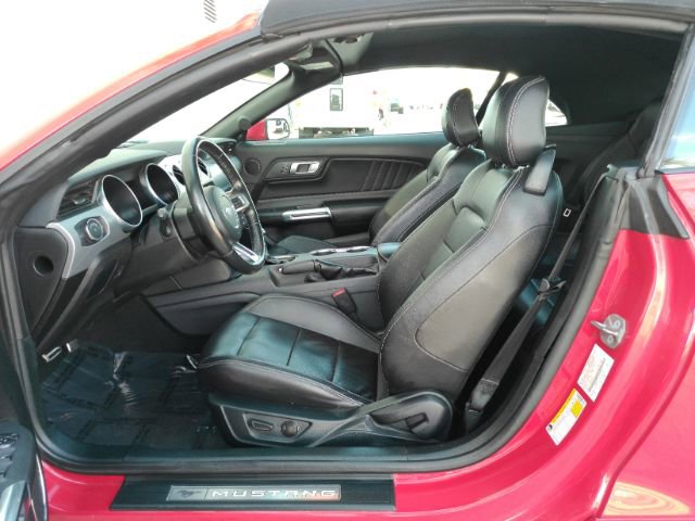 Used 2023 Ford Mustang Premium image 22