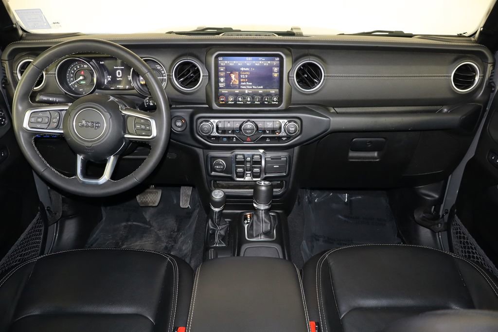 Used 2023 Jeep Wrangler Unlimited Sahara w/ Cold Weather Group AWD/4WD image 13