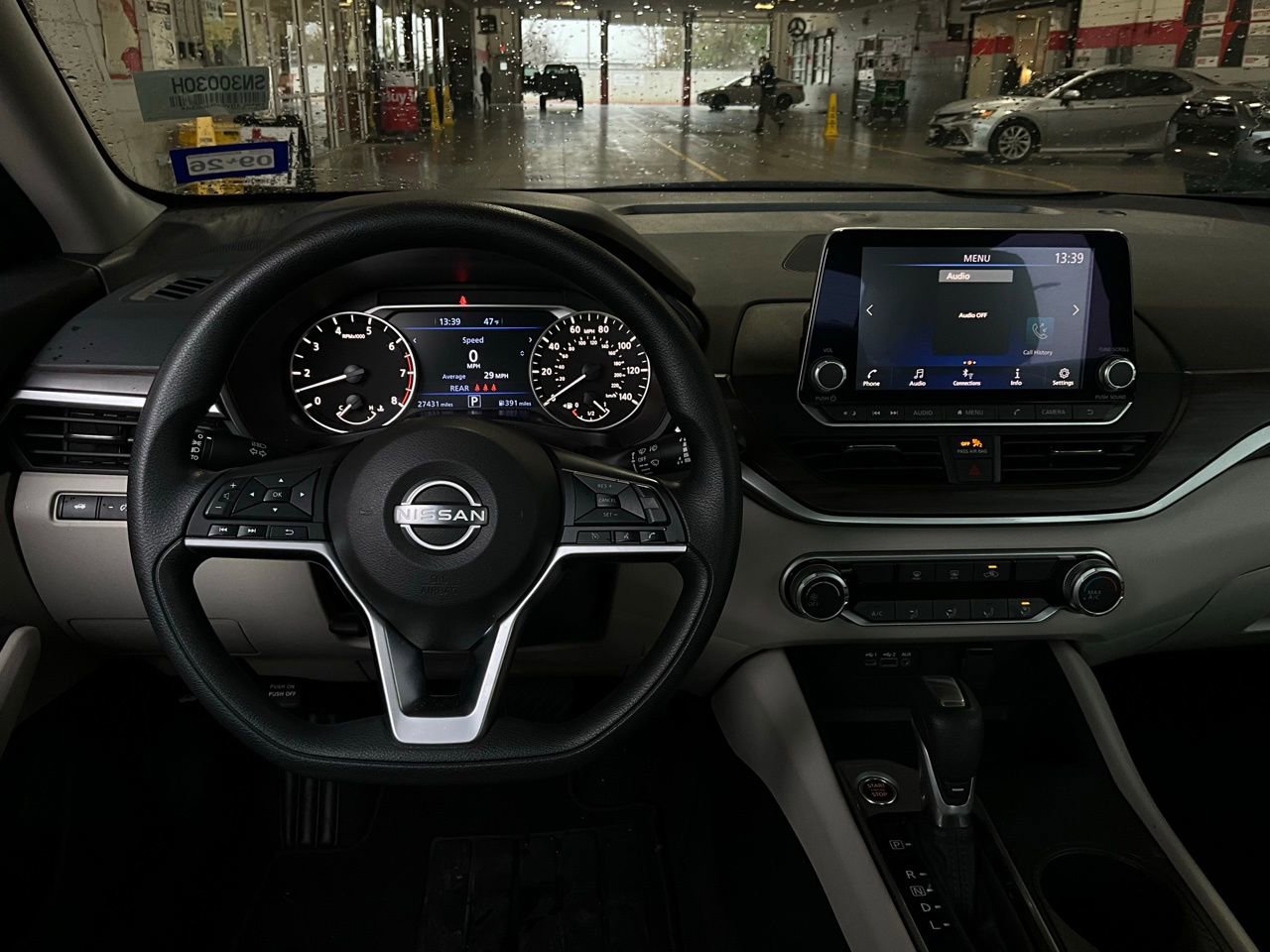 Used 2025 Nissan Altima 2.5 SV image 14