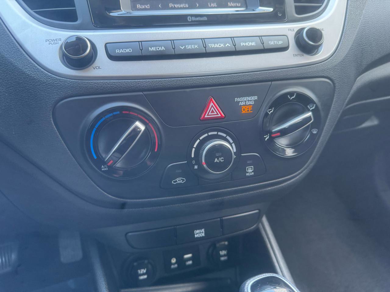 Used 2021 Hyundai Accent SE image 46