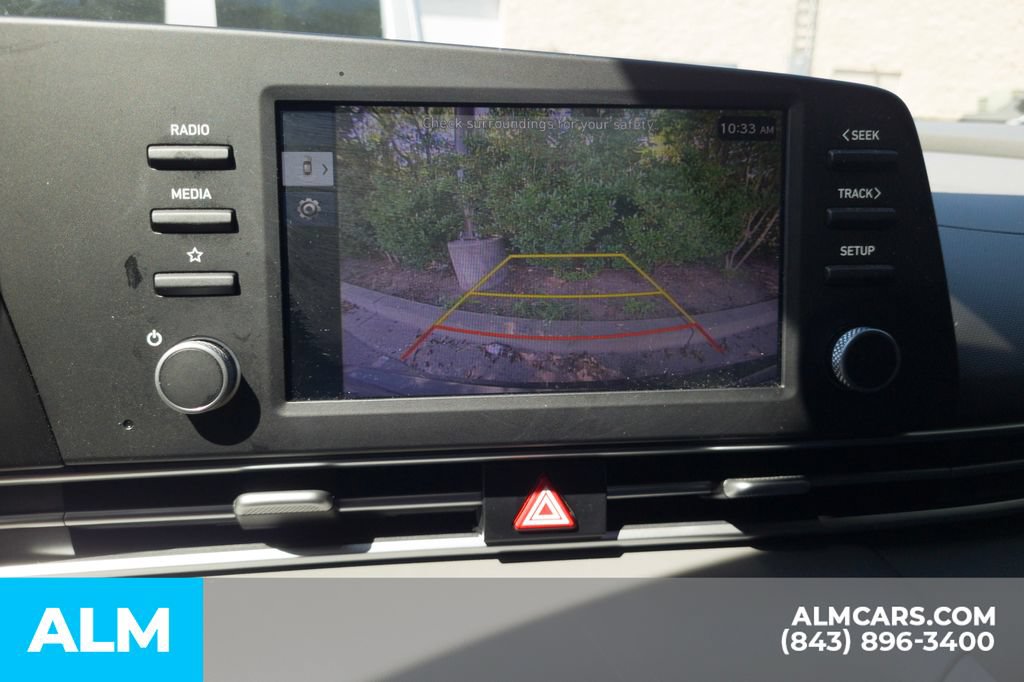 Certified 2025 Hyundai Elantra SE FWD image 8
